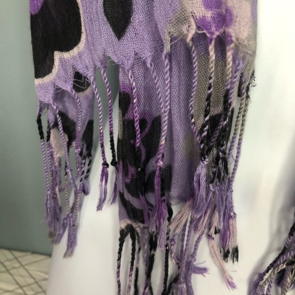 Fashionable scarf - Picture 3 of 5